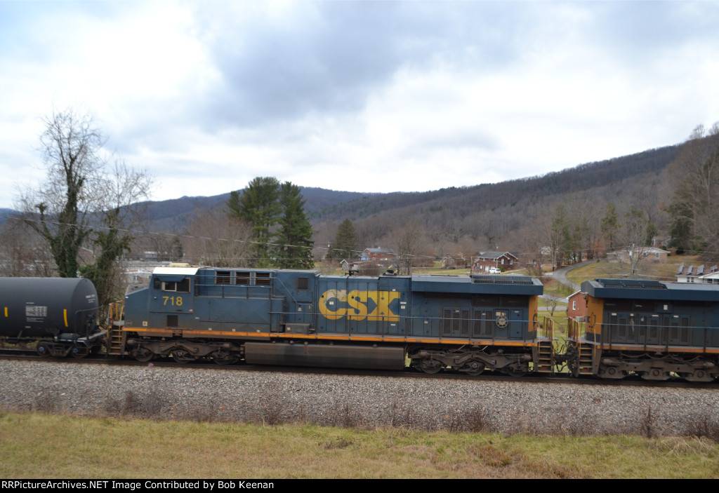 CSX 718